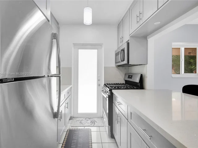 644 Meridian Ave # 1, Miami Beach FL 33139