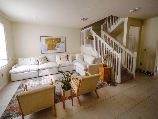 3417 W 111th Pl, Hialeah FL 33018