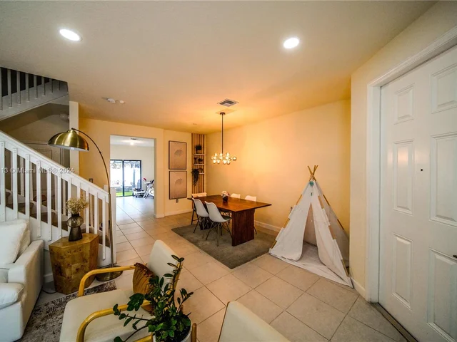 3417 W 111th Pl, Hialeah FL 33018