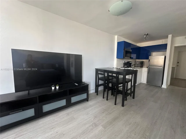 710 Washington Ave # 511, Miami Beach FL 33139