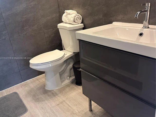 710 Washington Ave # 511, Miami Beach FL 33139