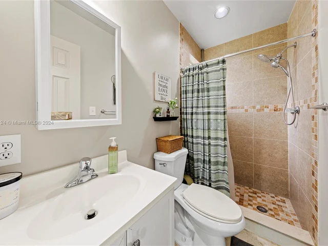 15225 SW 235th St, Homestead FL 33032