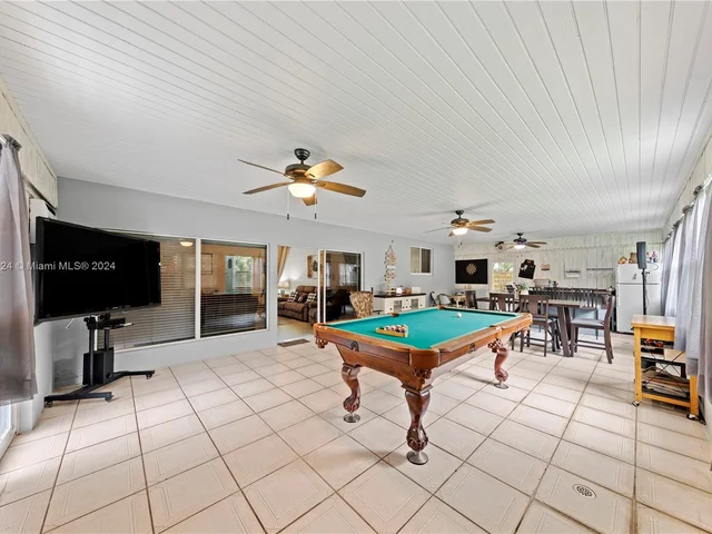 15225 SW 235th St, Homestead FL 33032