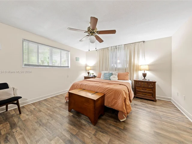 15225 SW 235th St, Homestead FL 33032