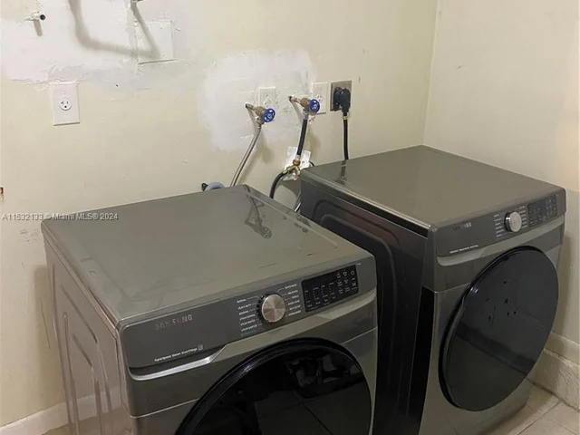 11515 SW 172nd Ter, Miami FL 33157