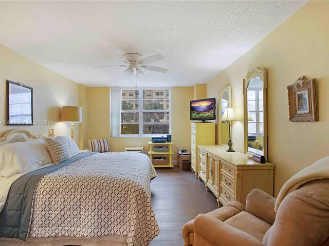 251 174 St # 106, Sunny Isles Beach FL 33160