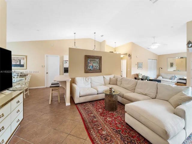 314 SE 3rd Pl, Dania Beach FL 33004