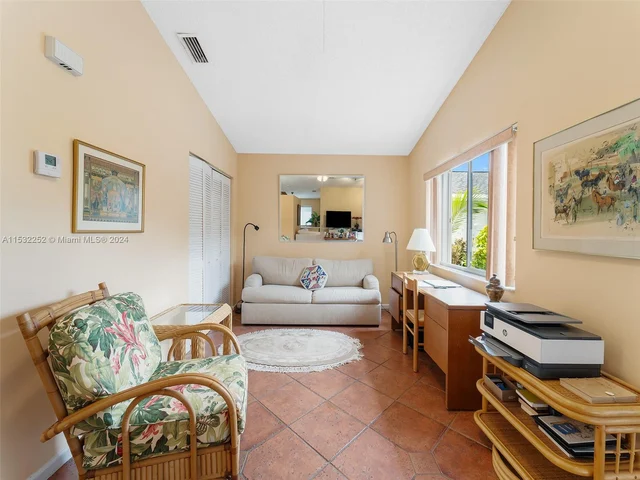 314 SE 3rd Pl, Dania Beach FL 33004