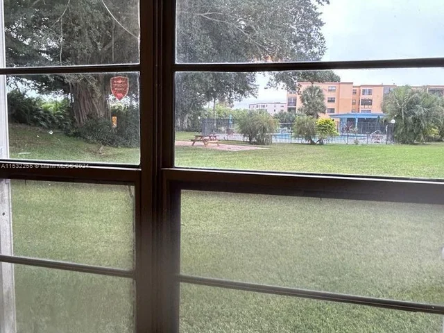 9440 SW 8th St # 122, Boca Raton FL 33428