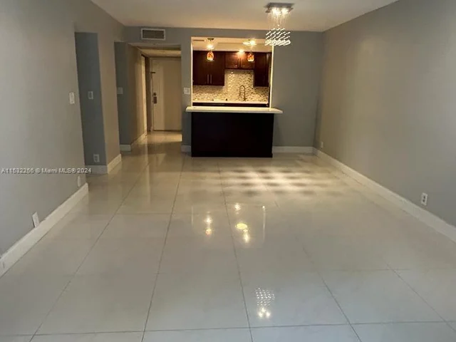 9440 SW 8th St # 122, Boca Raton FL 33428