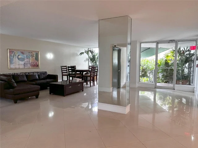 1700 NW N River Dr # 509, Miami FL 33125