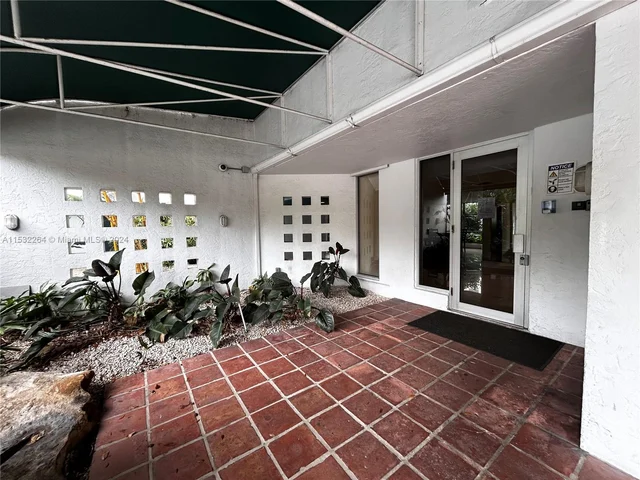 1700 NW N River Dr # 509, Miami FL 33125