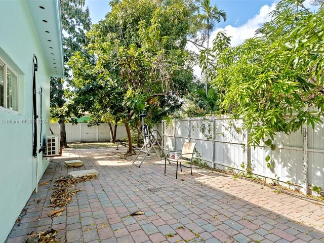 111 NE 68th Ter # 111, Miami FL 33138