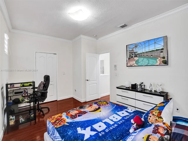 6662 SW 166th Ct, Miami FL 33193