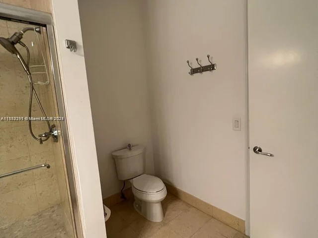 20000 E Country Club Dr # 110, Aventura FL 33180