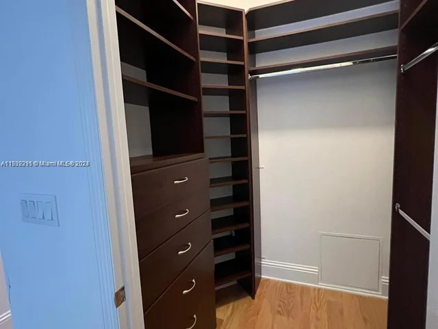 20000 E Country Club Dr # 110, Aventura FL 33180