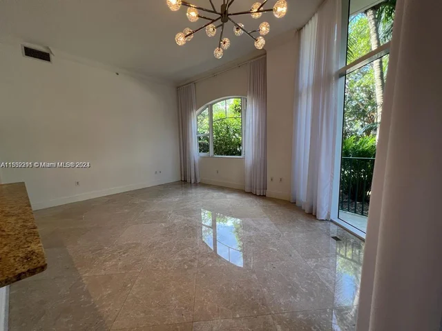 20000 E Country Club Dr # 110, Aventura FL 33180