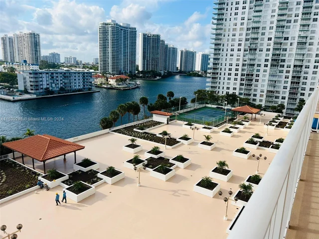 290 174th St # 902, Sunny Isles Beach FL 33160