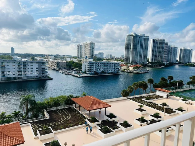 290 174th St # 902, Sunny Isles Beach FL 33160