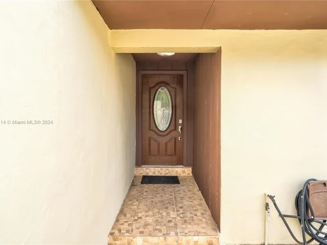 6417 NW 192nd Ter, Hialeah FL 33015