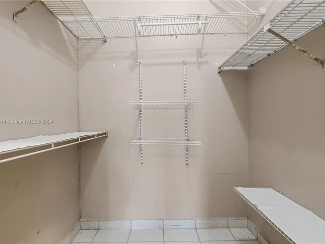 6417 NW 192nd Ter, Hialeah FL 33015