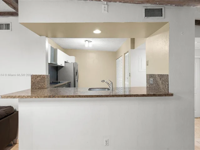 6417 NW 192nd Ter, Hialeah FL 33015