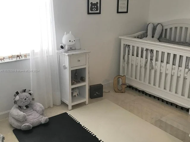 574 NW 159th Ave, Pembroke Pines FL 33028