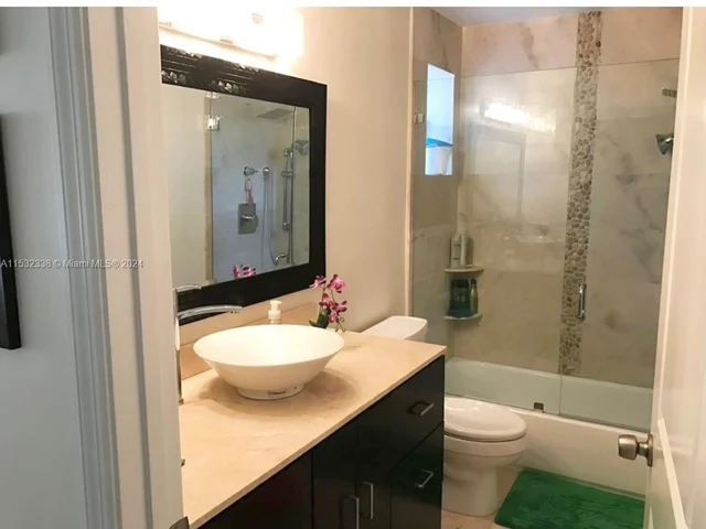 574 NW 159th Ave, Pembroke Pines FL 33028