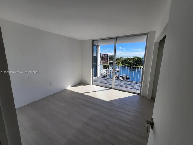 1700 NW N River Dr # 606, Miami FL 33125