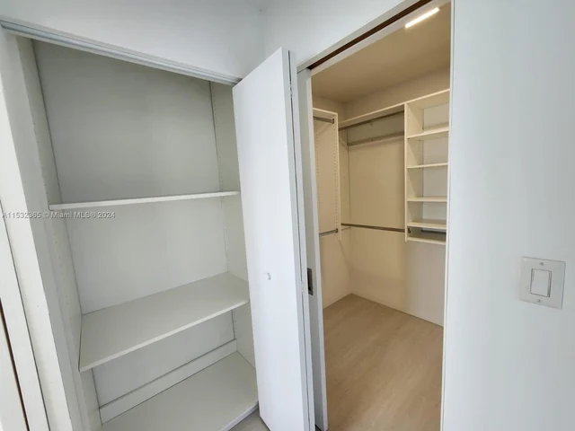 1700 NW N River Dr # 606, Miami FL 33125