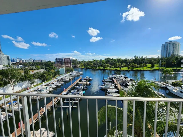 1700 NW N River Dr # 606, Miami FL 33125