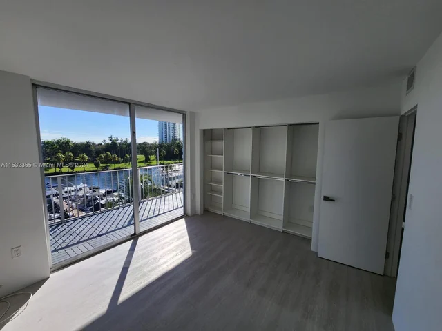 1700 NW N River Dr # 606, Miami FL 33125