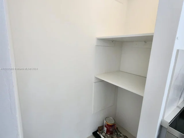 1700 NW N River Dr # 606, Miami FL 33125