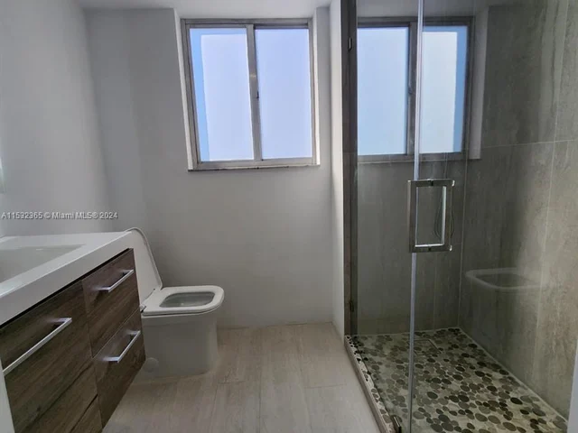 1700 NW N River Dr # 606, Miami FL 33125