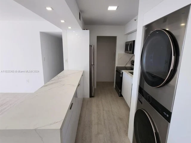 1700 NW N River Dr # 606, Miami FL 33125