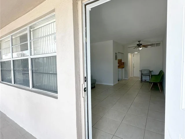 230 SW 11th Ave # 2B, Hallandale Beach FL 33009