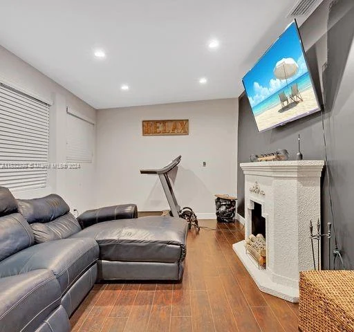 8961 SW 36th St # 8961, Miami FL 33165