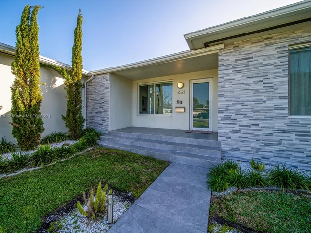 7521 Bounty Ave # 7521, North Bay Village FL 33141