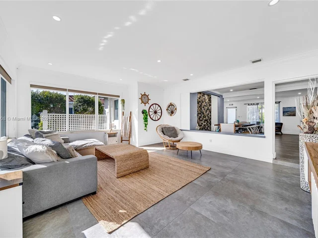 7521 Bounty Ave # 7521, North Bay Village FL 33141