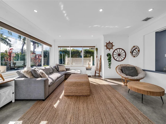 7521 Bounty Ave # 7521, North Bay Village FL 33141