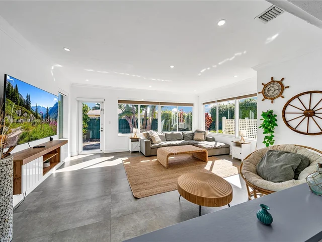 7521 Bounty Ave # 7521, North Bay Village FL 33141