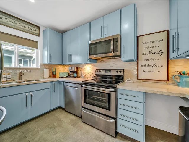 7521 Bounty Ave # 7521, North Bay Village FL 33141