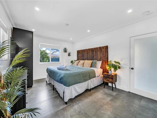 7521 Bounty Ave # 7521, North Bay Village FL 33141