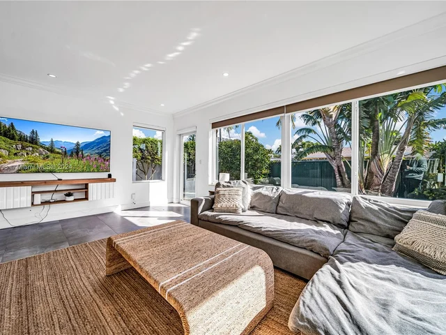 7521 Bounty Ave # 7521, North Bay Village FL 33141