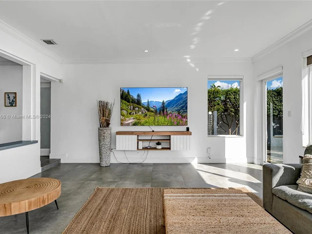 7521 Bounty Ave # 7521, North Bay Village FL 33141