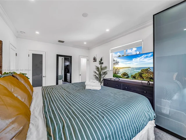 7521 Bounty Ave # 7521, North Bay Village FL 33141