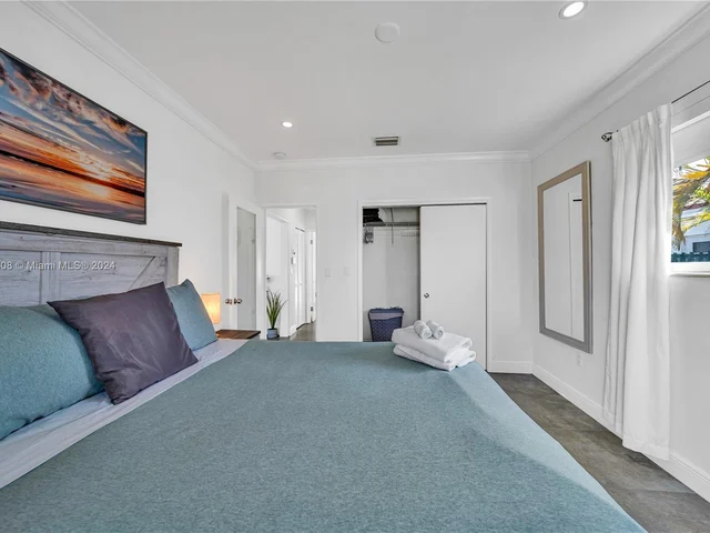 7521 Bounty Ave # 7521, North Bay Village FL 33141