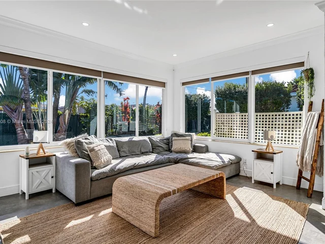 7521 Bounty Ave # 7521, North Bay Village FL 33141