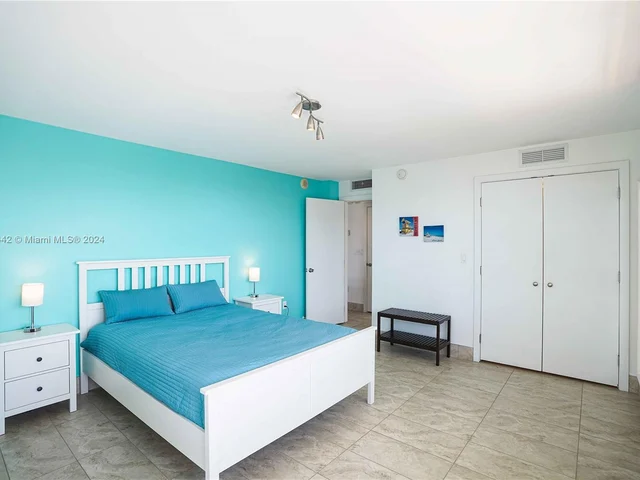 245 18th St # 605, Miami Beach FL 33139