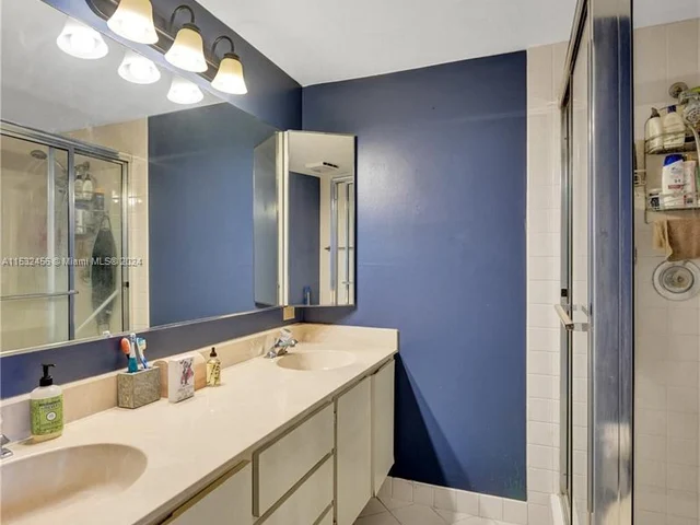 313 Buttonwood Ln, Boynton Beach FL 33436